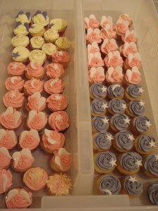 Angel wings, stars on lemon and vanilla mini cupcakes