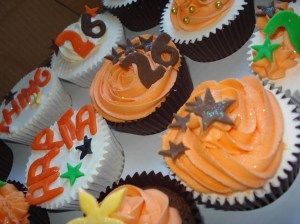 Animal colours cupcakes