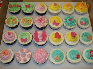 Girlie naming day cupcakes