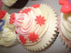 Pretty flower cupcake