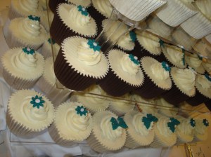 Teal and ivory wedding theme cupcakes