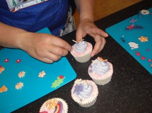 Cupcake decorating class