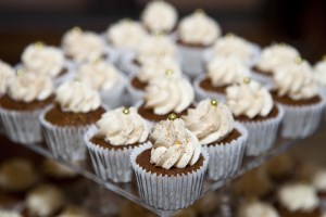 Mini carrot cake cupcakes