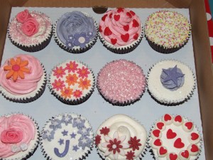 Box of cupcakes to takeaway