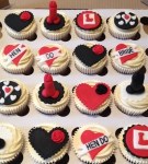 Hen Cupcakes by Lizzie